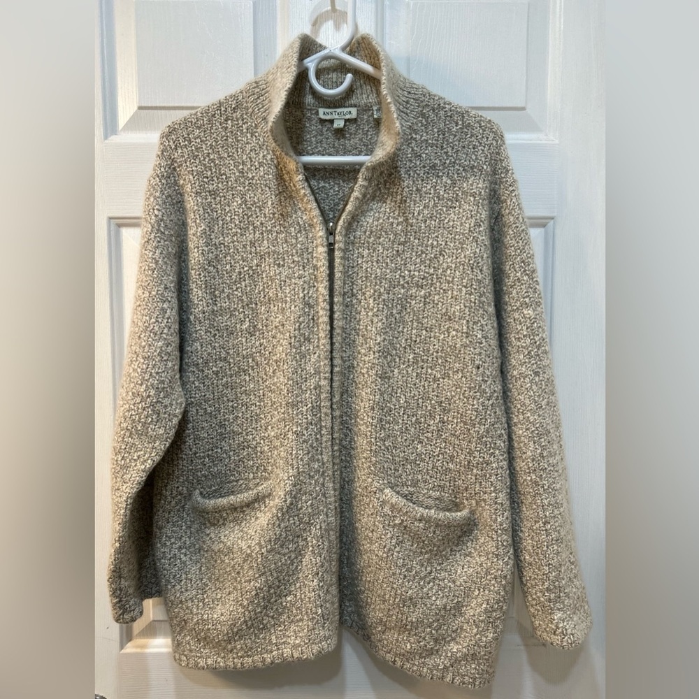 Ann Taylor Wool Mohair Infused Full Zip Cardigan Sweater Size M Warm Chunky Knit